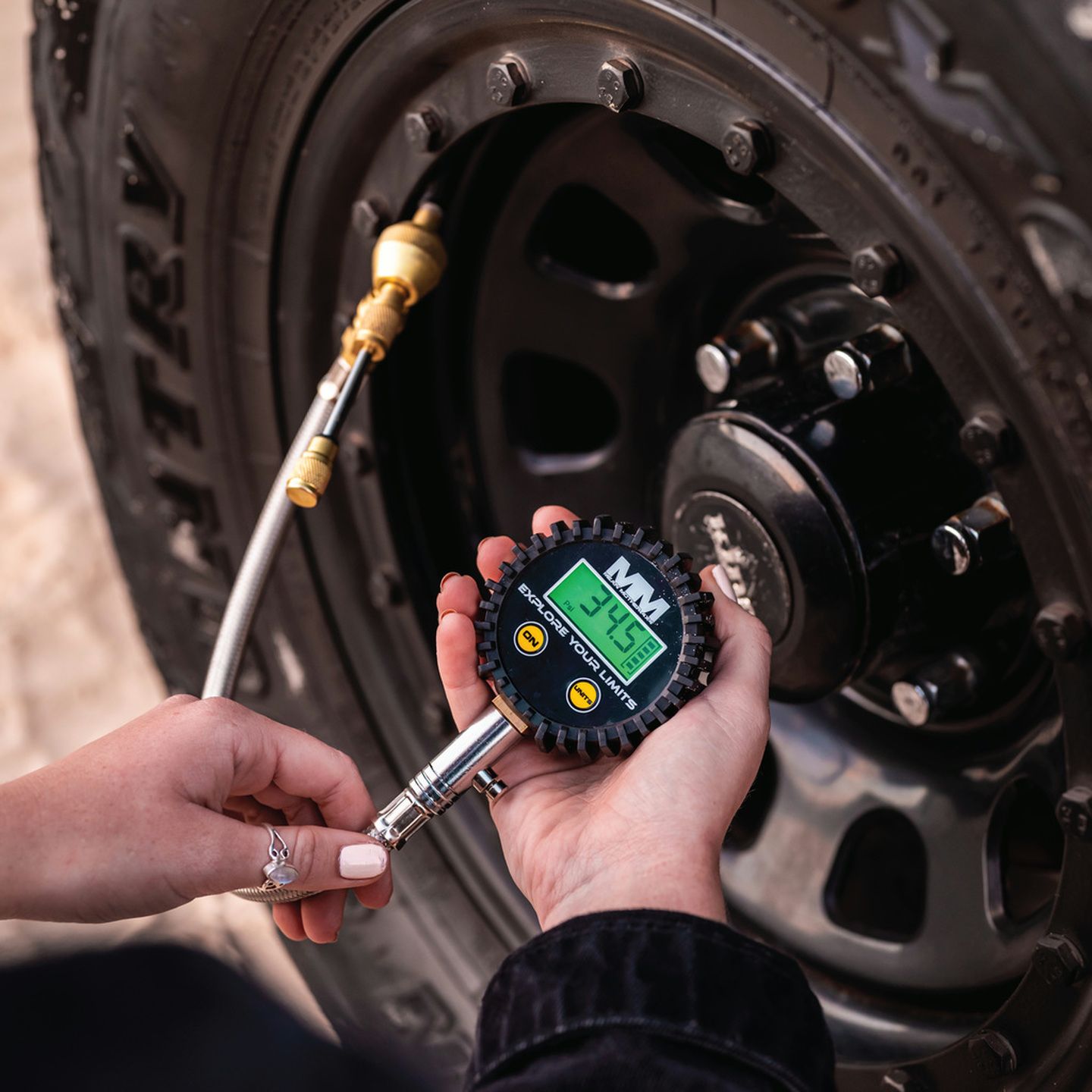 Mean Mother Digital Tyre Deflator and Gauge Kit