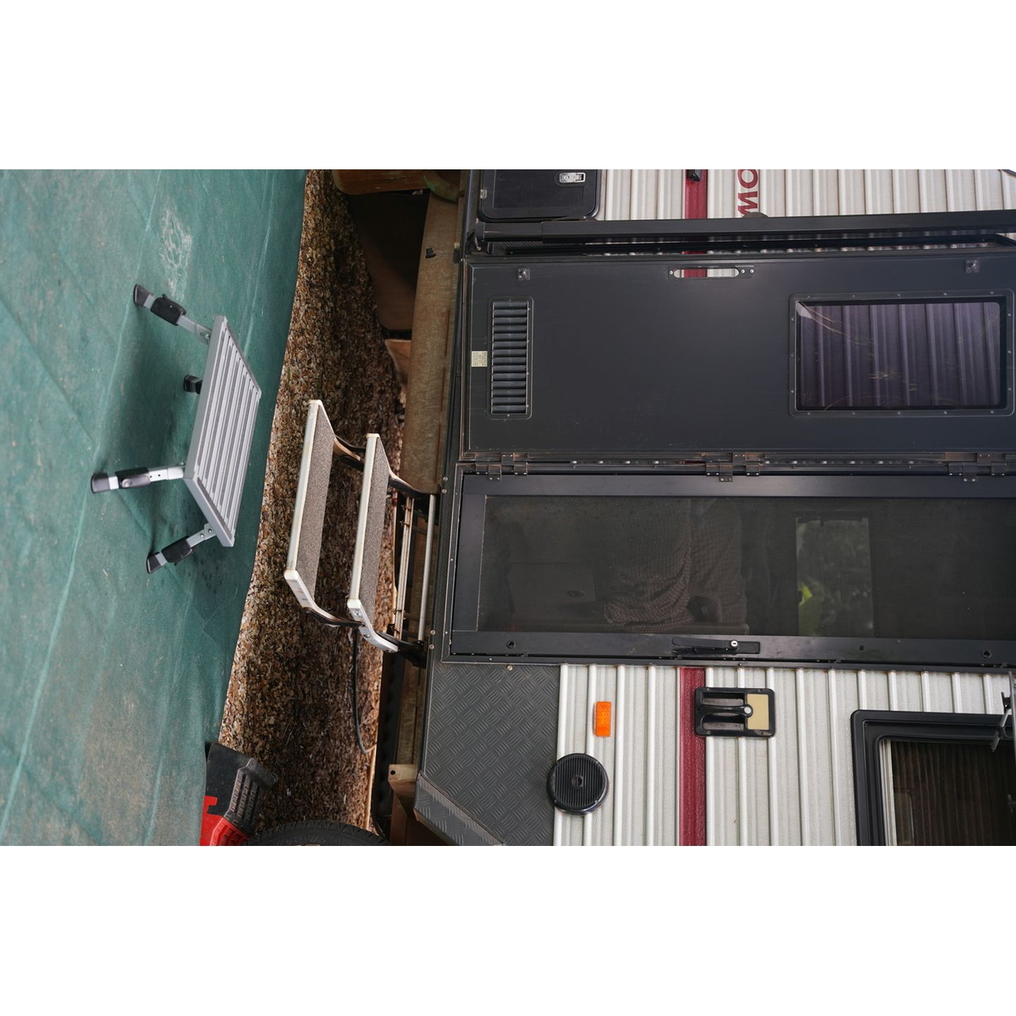 Universal Metal Caravan Step