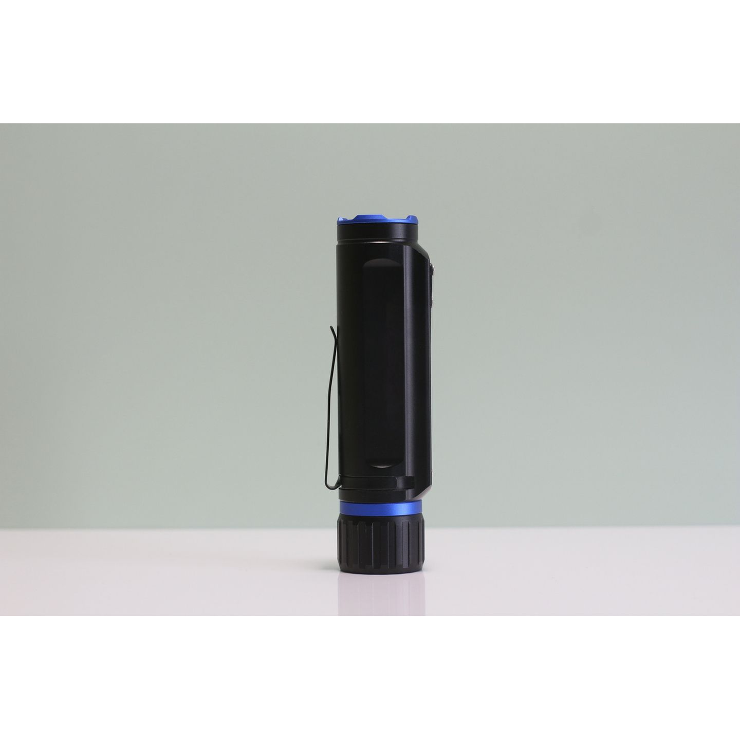 1000LM Rechargeable High-Intensity LED Torch